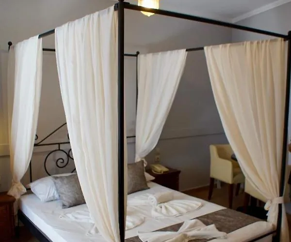 Hotel Notara 3*